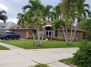 3722 Kent Dr, Naples, FL 34112