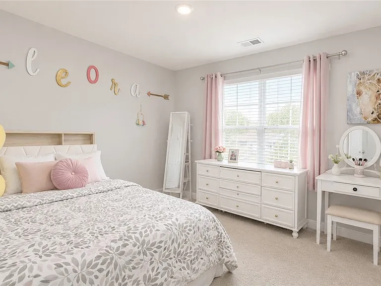 484 Foxtail Dr — Photo 16