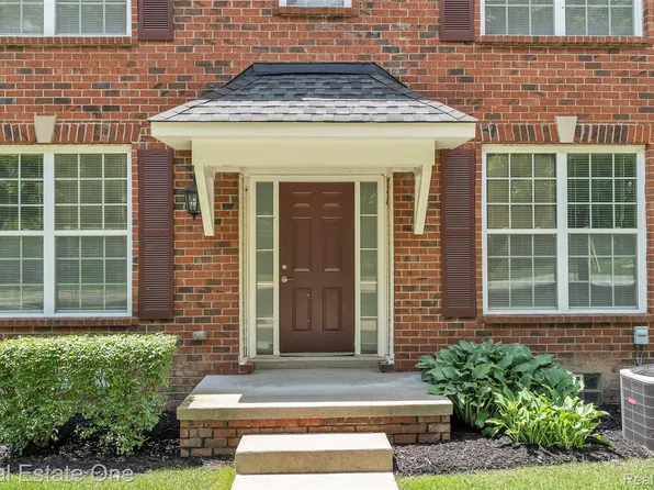 41590 Mitchell Rd, Novi, MI 48377