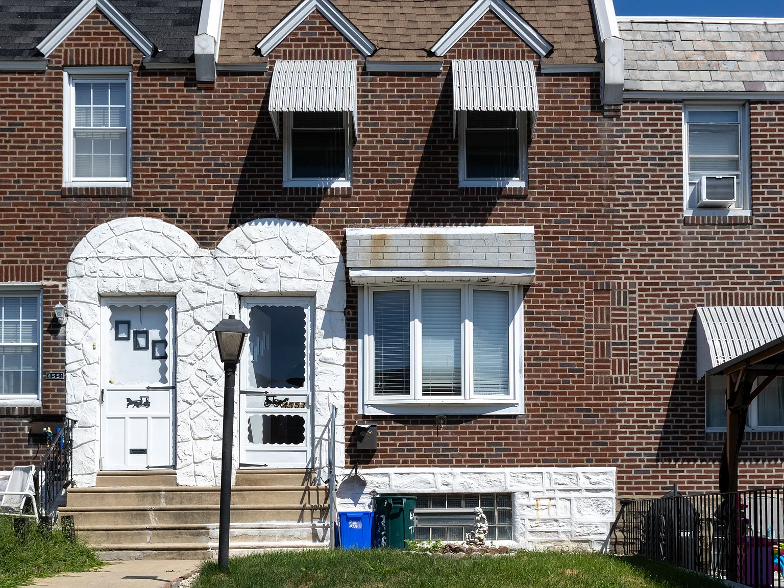 3 bed, 1046 sqft, $1,700 — Photo 2