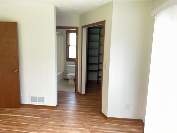 5th image of 9886 Anawanda Path