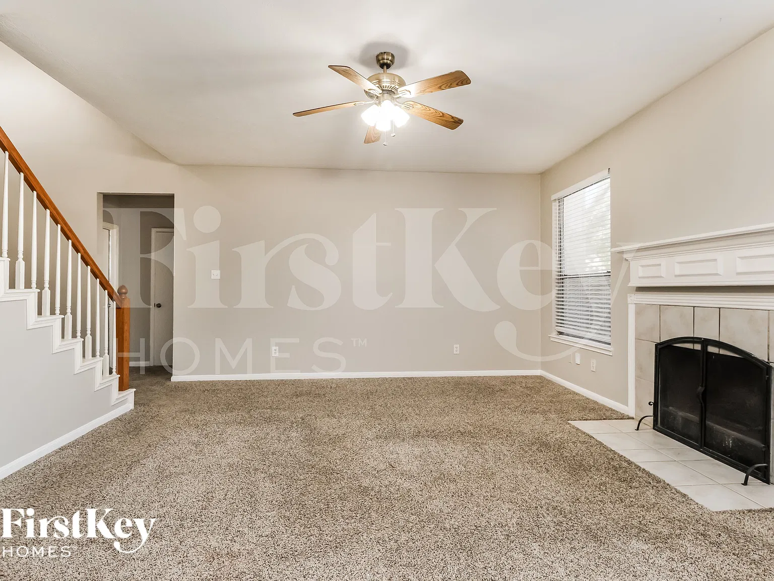 4 bed, 2.5 bath, 2492 sqft, $2,180 — Photo 4