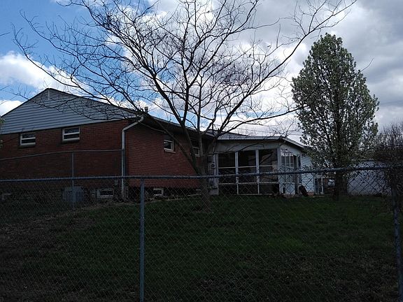 3rd image of 2923 Lee Ellen Pl