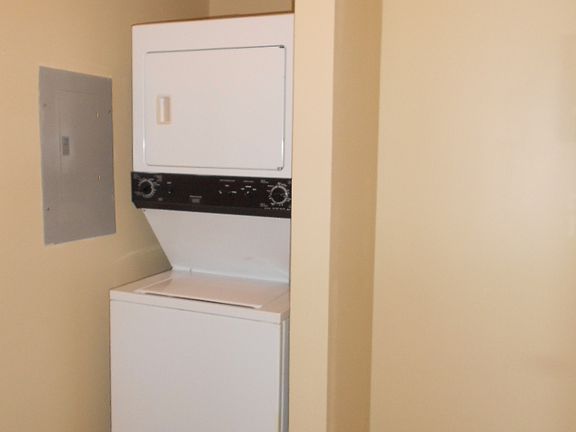 5th image of 1570 S Lumpkin St #2