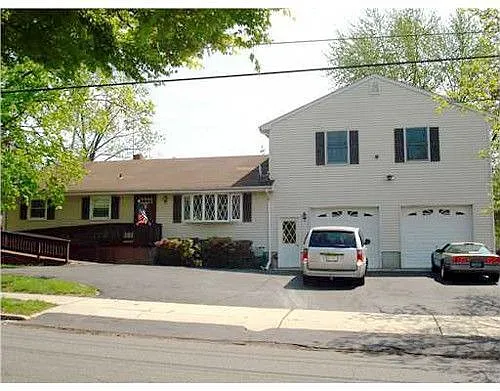 306 8th St photo 1