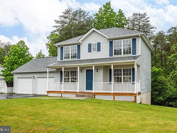 3rd image of 8610 S Fork Ct