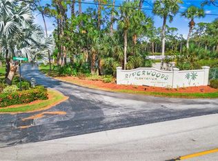 4550 Split Log Ln E, Estero, FL 33928