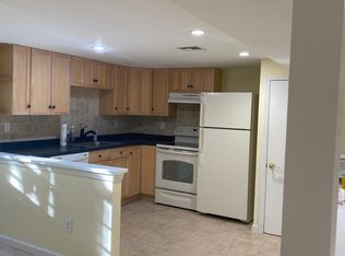 28 Hawkins Rd, Stony Brook, NY 11790