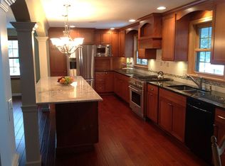 15517 Wenhaven Dr, Chagrin Falls, OH 44022