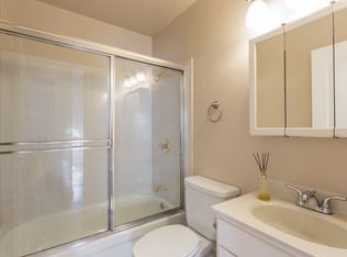 2010 E 19th St #B, Oakland, CA 94606