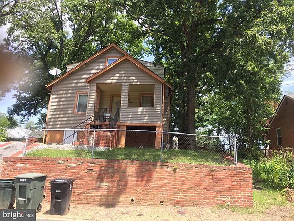 2nd image of 3904 Alton St