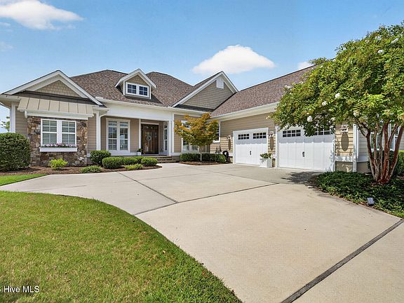 4th image of 1507 Cape Fear National Drive