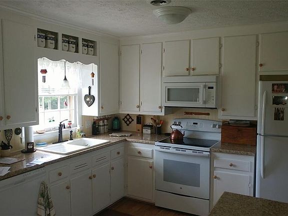 3rd image of 1608 E Wensley Dr