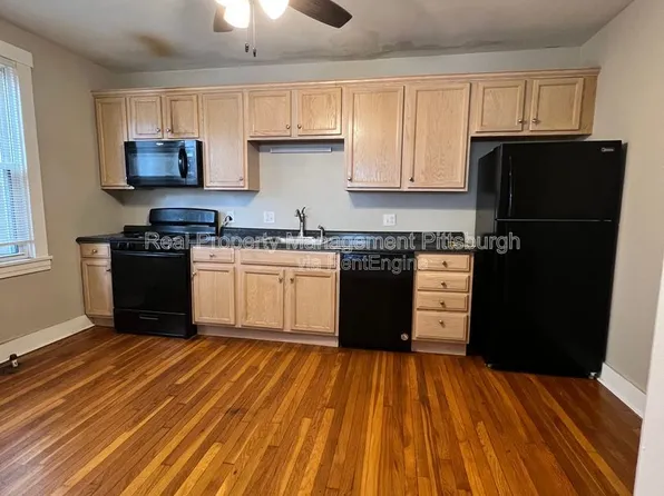 5735 Phillips Ave, Pittsburgh, PA