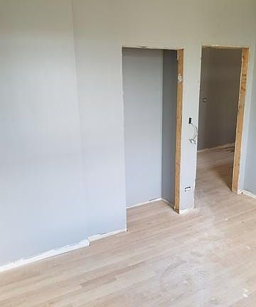 5th image of 1536 S Kolin Ave #2