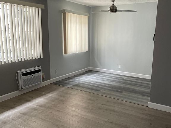 5th image of 521 S Hobart Blvd #3