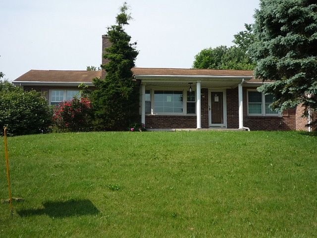 1st image of 427 Allen Dr