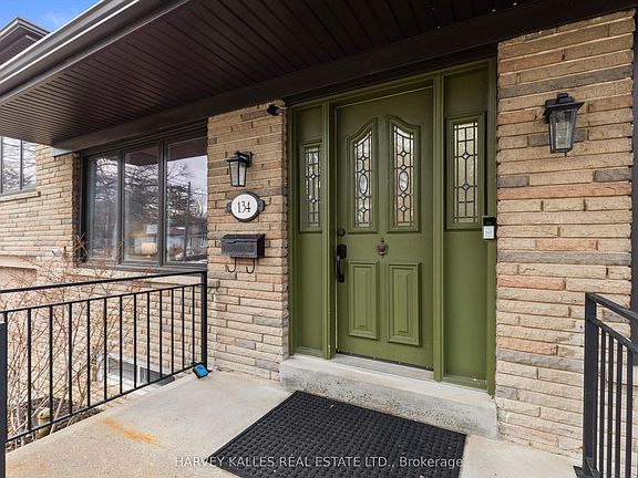 3rd image of 134 Santa Barbara Rd