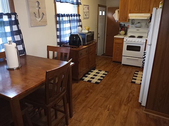 3rd image of 4055 Chilton Ct