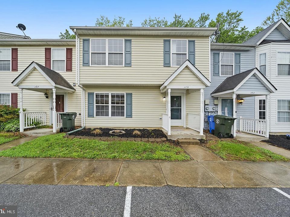 1st image of 105 Hibiscus Ct