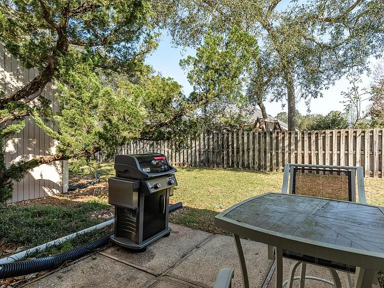 800 Bay Dr #10 — Photo 44