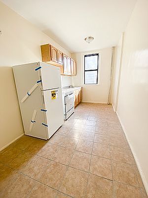 2nd image of 3225 Parkside Pl APT 4G