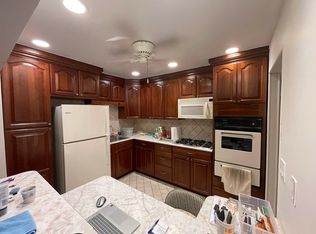 22-34 Steinway St #2, Astoria, NY 11105