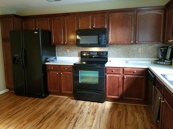 2nd image of 3804 Sugar Creek Dr