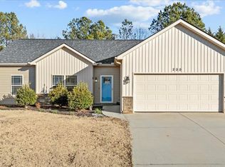 200 Dream Ln, Liberty, SC 29657