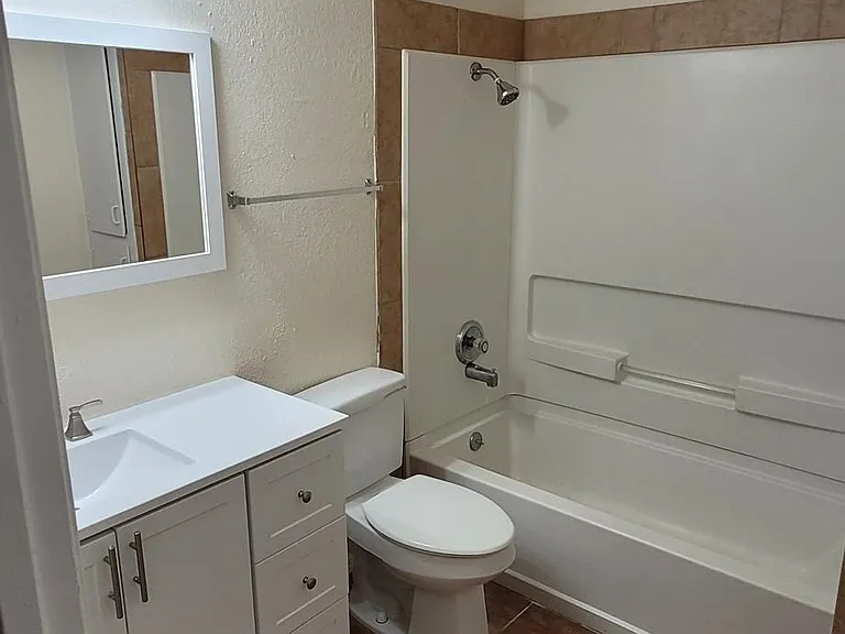 12113 Menaul Blvd NE #4 — Photo 3