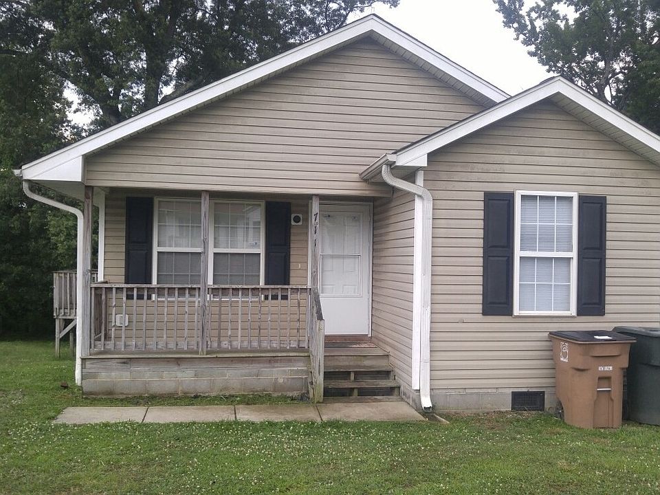 2nd image of 711 Garrett St