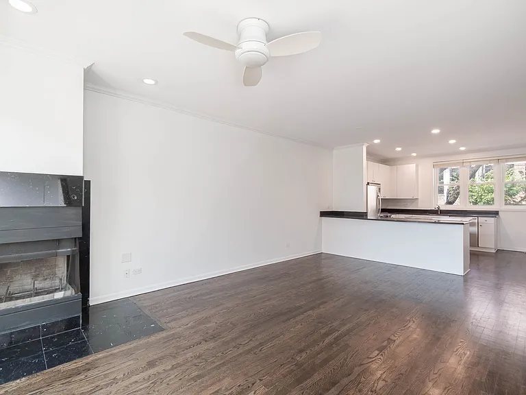 1781 W Altgeld St #O — Photo 5