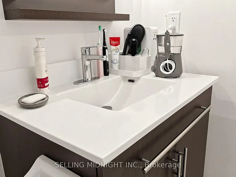 80 Western Battery Rd #307 — Photo 23