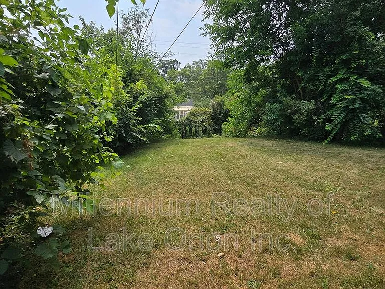 774 E Beverly Ave — Photo 18