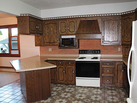 CONVENIENT SNACK BAR