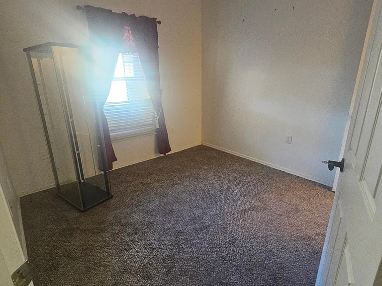 2047 W Bramburgh Ct — Photo 10