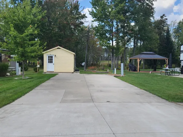 6100 Larson Rd SW #12, South Boardman, MI 49680