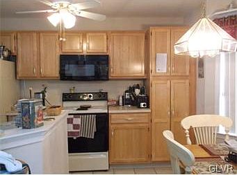 5th image of 328-328 Oxford Pl