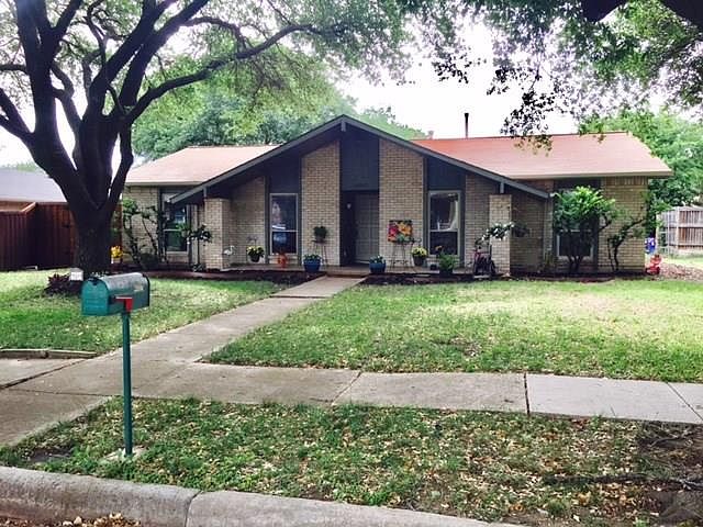 1st image of 4007 Latham Dr