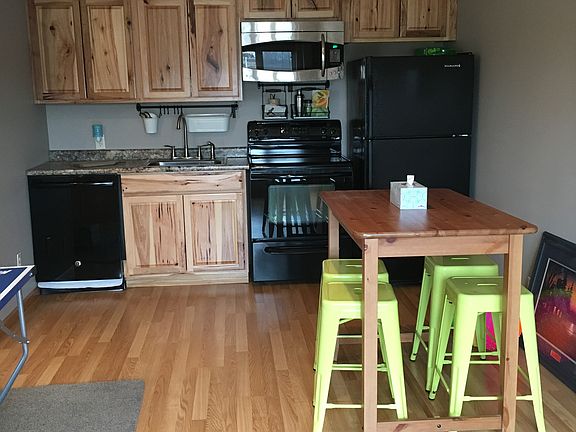 Downstairs Kitchen,wet bar