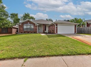 301 Edge Brook Ln, Norman, OK 73071