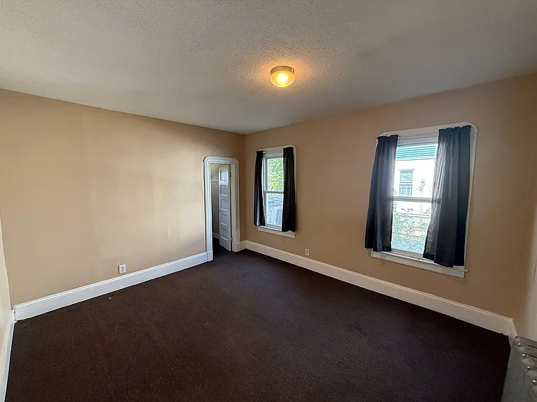 432 Sumner Ave — Photo 8