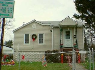 41 Hillcrest Ave, Iselin, NJ 08830