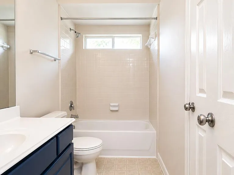1815 Granite Field Ln — Photo 30