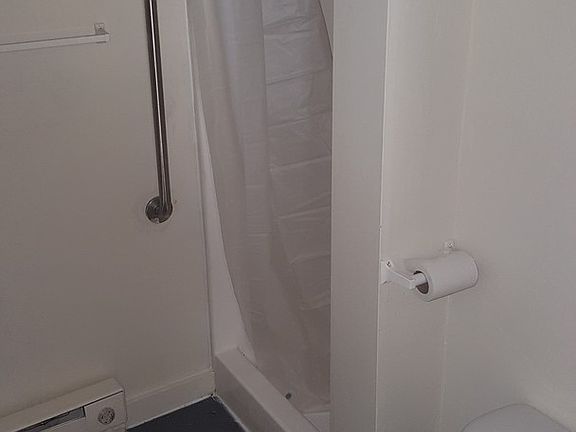 2nd image of 657 Winchester Ave #1