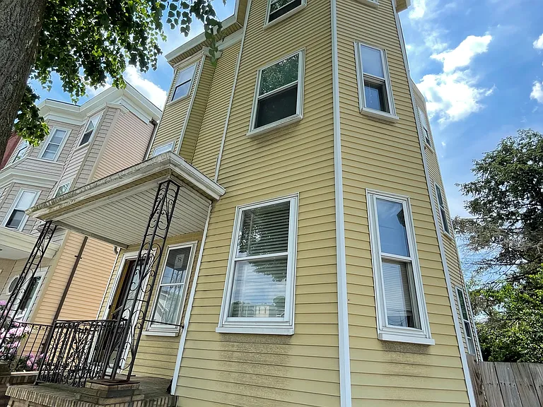 44 Ashley St #2 — Photo 23