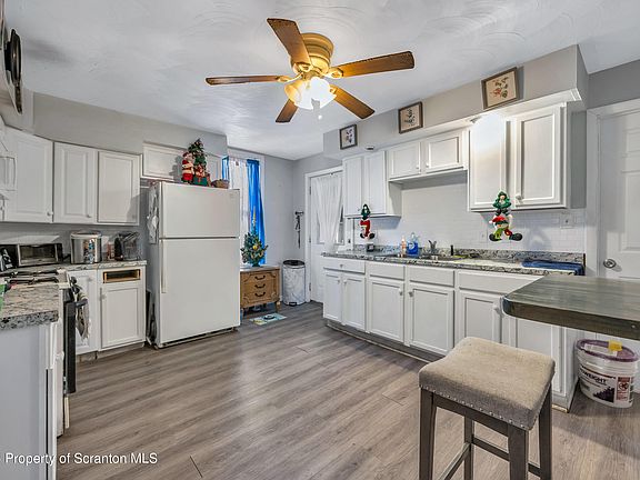 4th image of 2642-2644 Pittston Ave