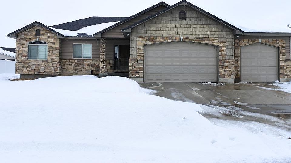 1st image of 288 Seagull Dr