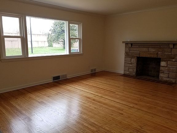 2nd image of 2719 Sheila Dr
