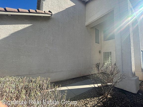 3rd image of 3766 Crest Horn Dr